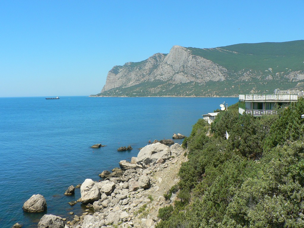 Самое теплое море в Европе сентябрь. Где Греция в Крыму. Куда поехать в Крым в сентябре где самое теплое место. Самое теплое море в Европе.