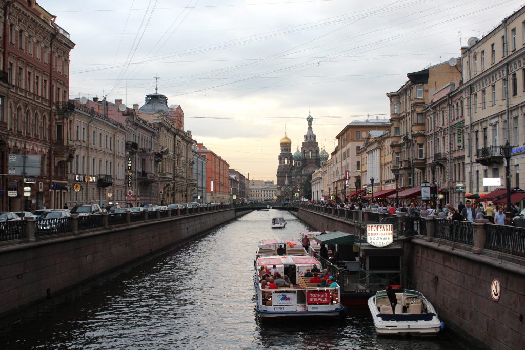 Спб где найти. Красивые места в Питере погулять. Где погулять в Санкт-Петербурге. Где погулять по Санкт-Петербургу. Где погулять вечером в Питере.