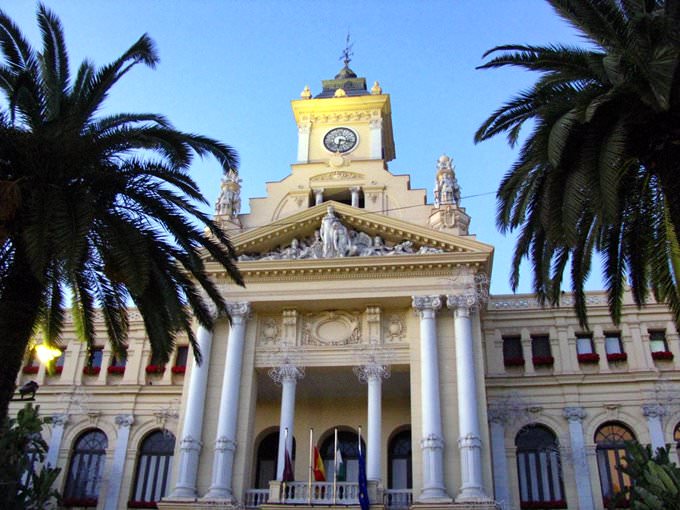 Malaga: Ayuntamiento, City Hall, Rathaus, Hotel de Ville