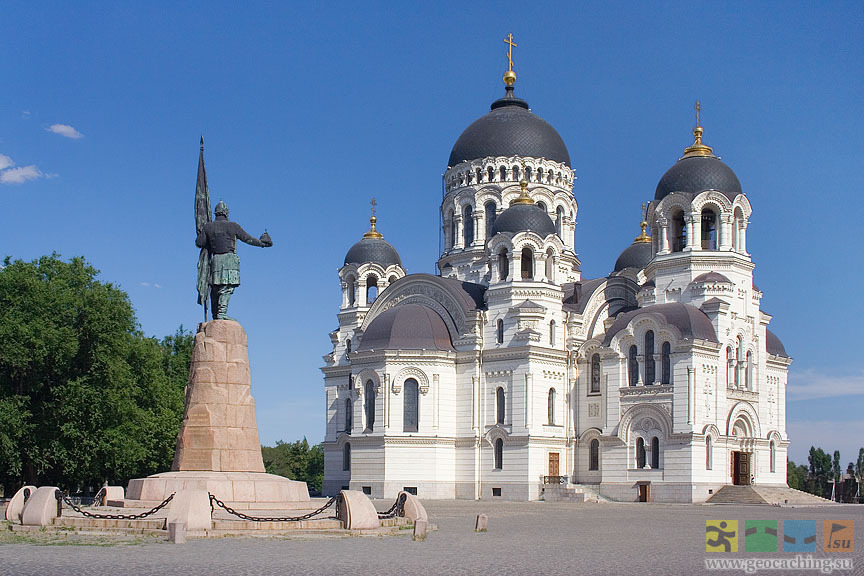 Новочеркасск ростовская. Новочеркасск Ермак с собором. Достопримечательности Новочеркасска Ростовской. Собор в Новочеркасске площадь Ермака. Соборная площадь Новочеркасск.