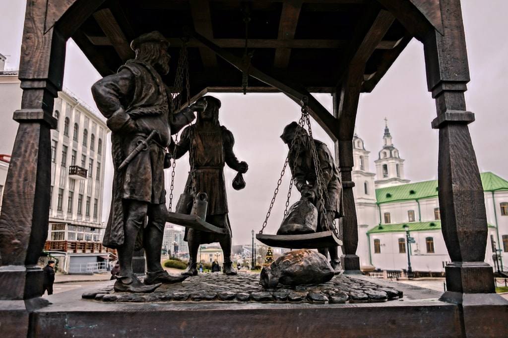 скульптура в Верхнем городе