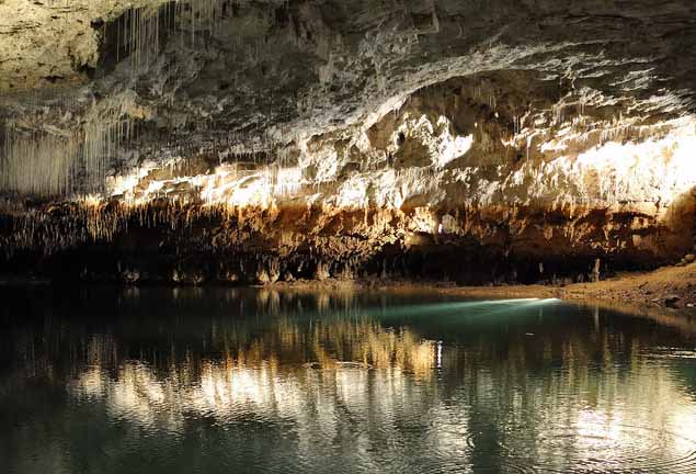 пещеры во франции