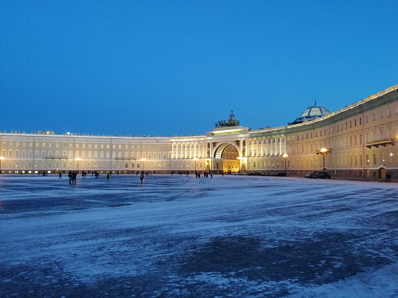 дворцовая площадь зимой