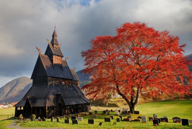Деревянная церковь в Вик — исторической области Норвегии в окрестностях Осло-фьорда