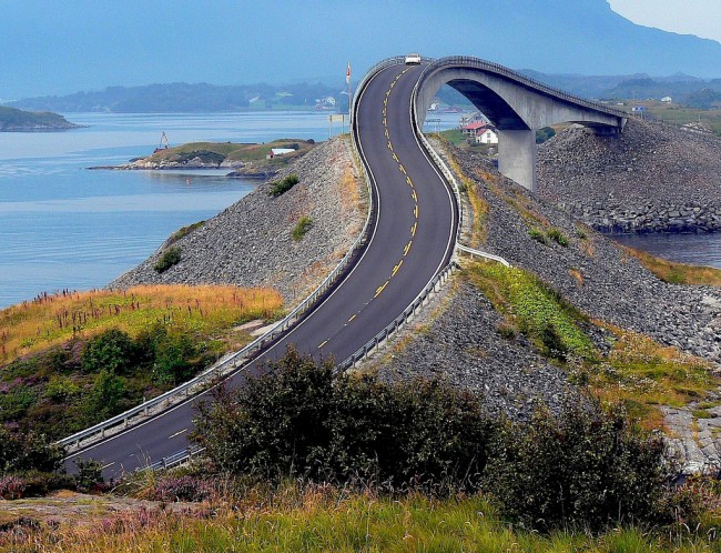 Чудо инженерной мысли: "Атлантическая дорога" Норвегии