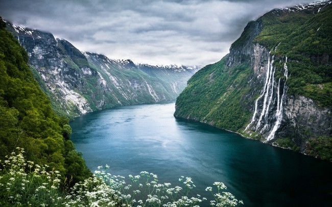 Гейрангер фьорд с 2005 года внесен в Список Всемирного наследия ЮНЕСКО как «самый красивый фьорд в мире»