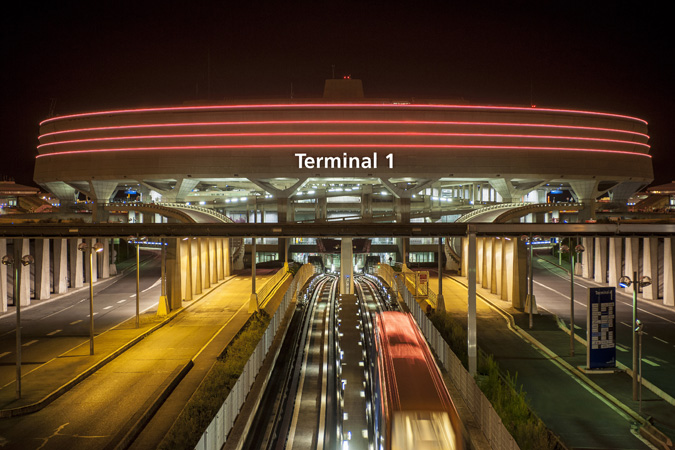 Парижский аэровокзал, терминал 1, вид снаружи