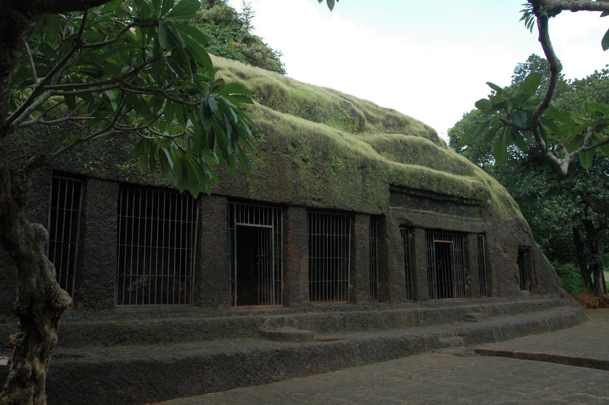 Arvalem Caves (Пещеры Арвалем)