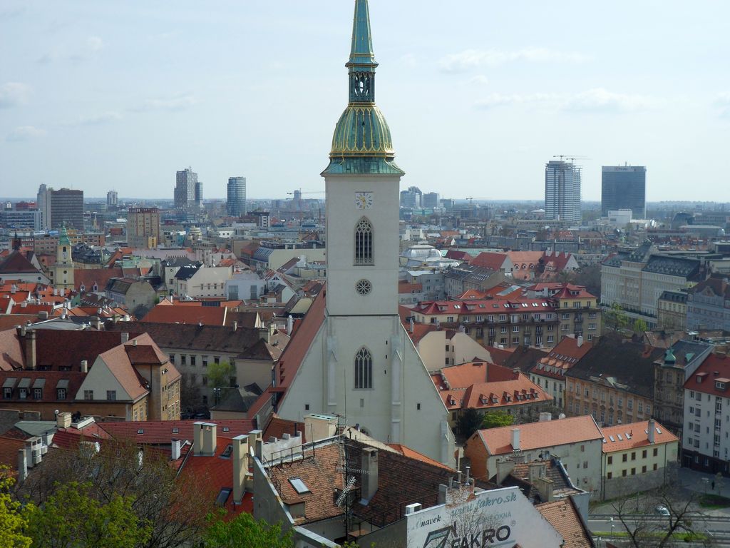 Панорама старого города и Собор святого Мартина