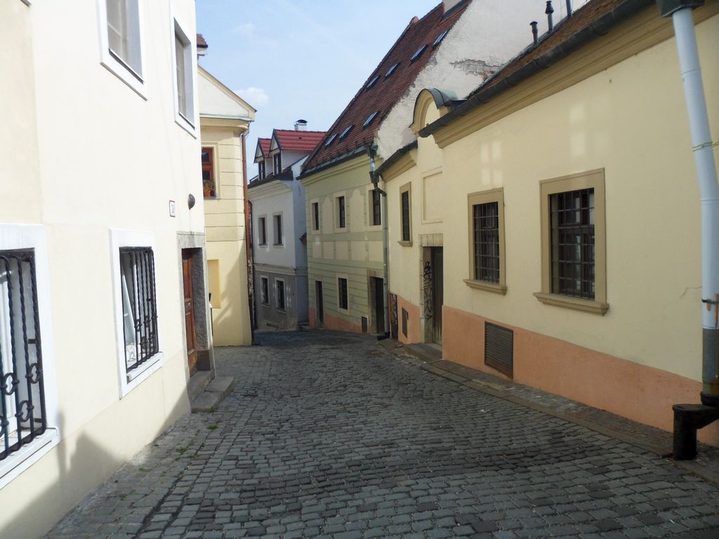 Спуск к старому городу в Братиславе