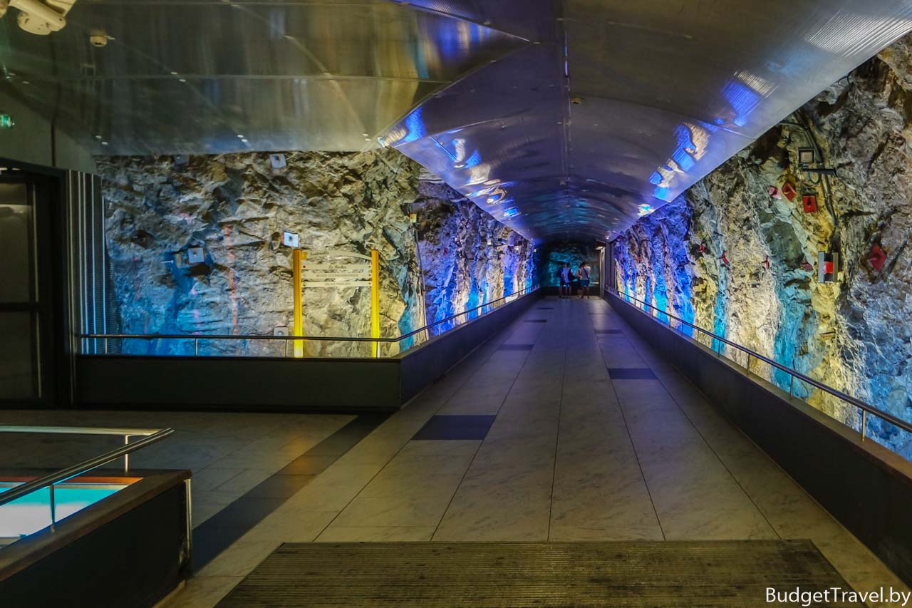 Подземный переход в Монако
