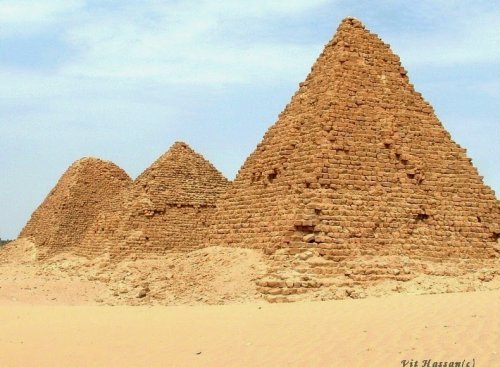 Крупнейшие пирамиды древности (19 фото)