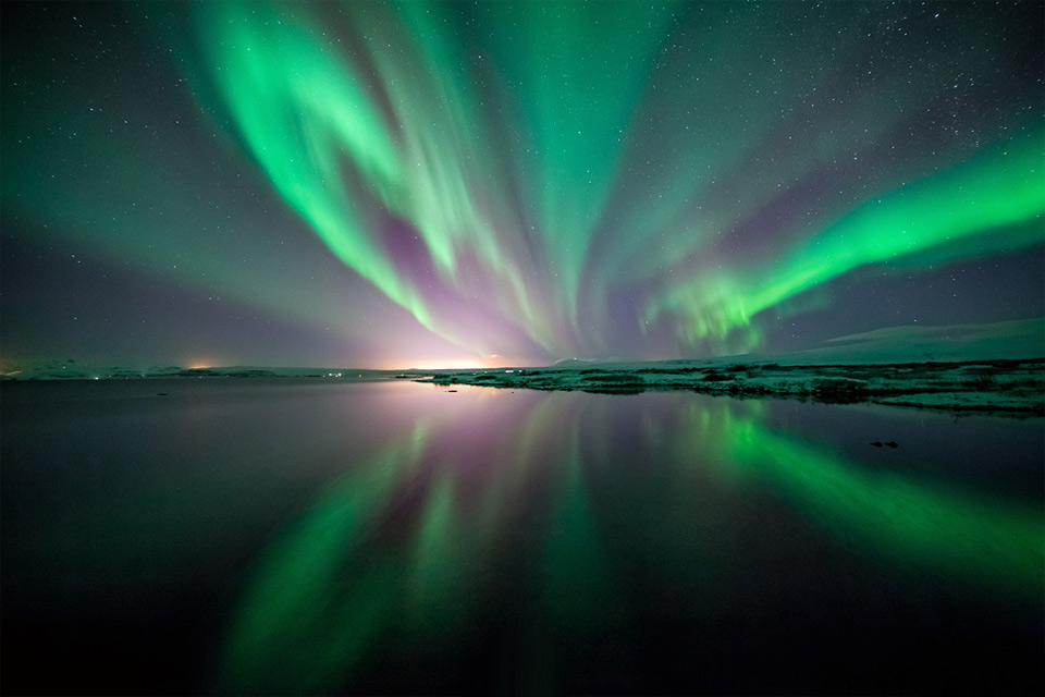 1northern-lights-over-thingvellir-national-park