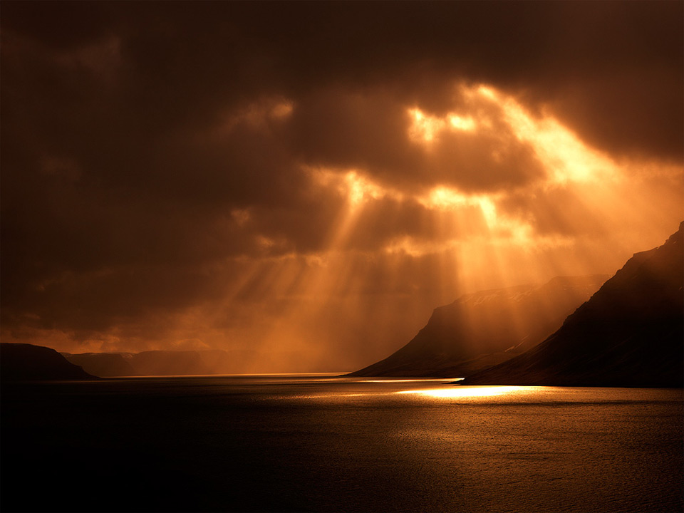 20sunbeans-northern-iceland