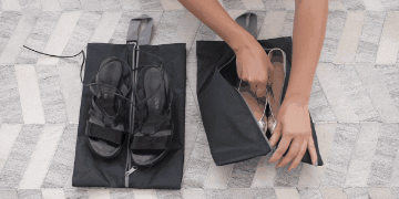 Как сложить вещи в чемодан: Специальные чехлы для обуви