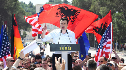 Демократическая партии Албании Люльзим Баши