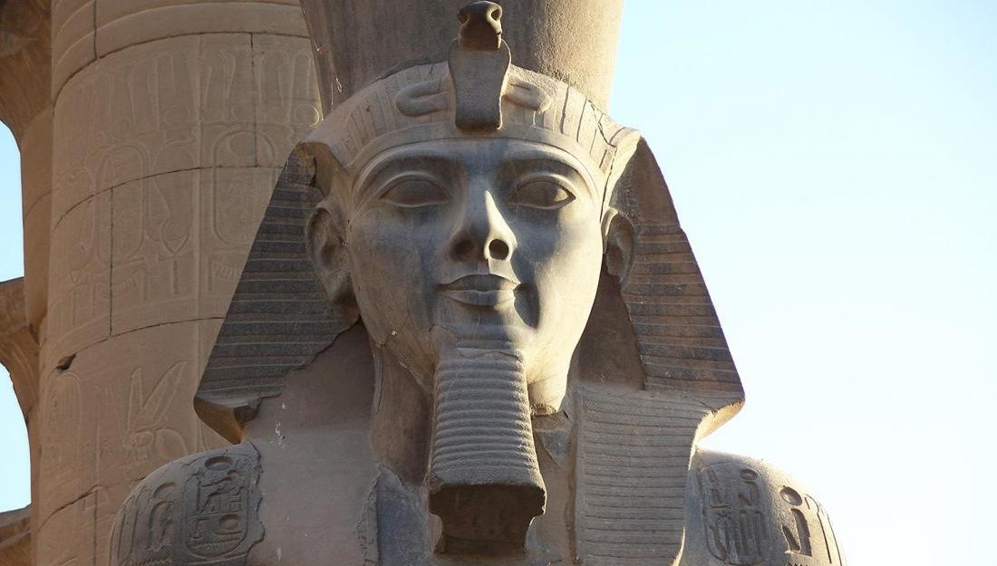 Рамсес II - статуя