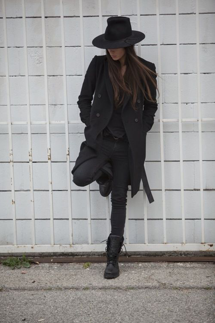 Street Goth — новый стиль, захватывающий уличную моду, фото № 23