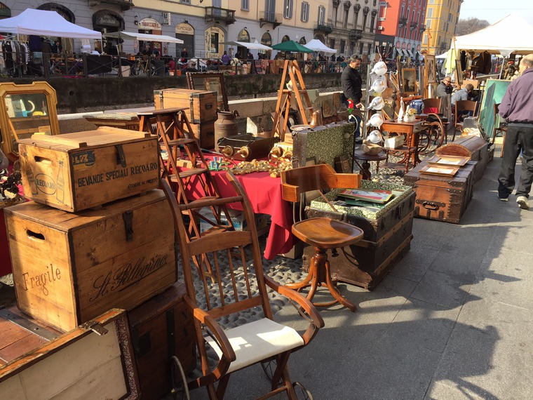 Навильи - самый известный в Милане блошиный рынок, фото № 21
