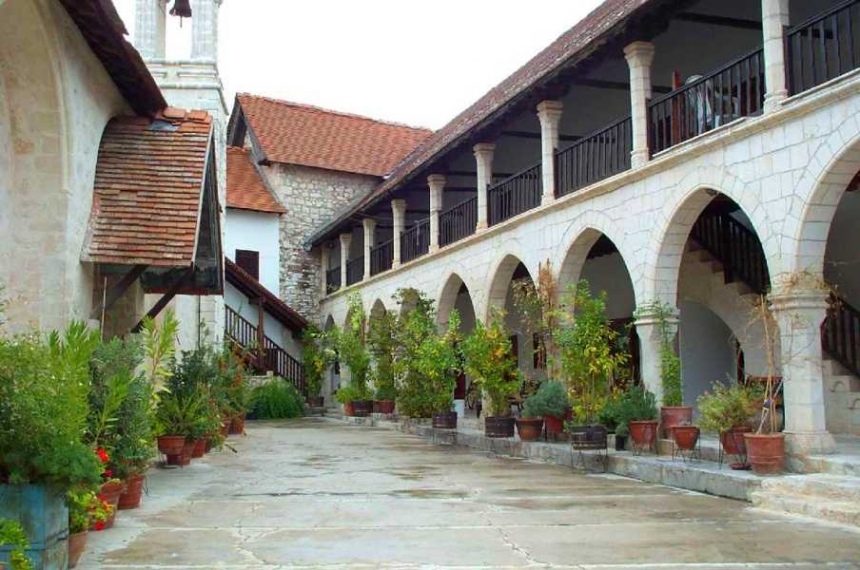 монастыри на Кипре