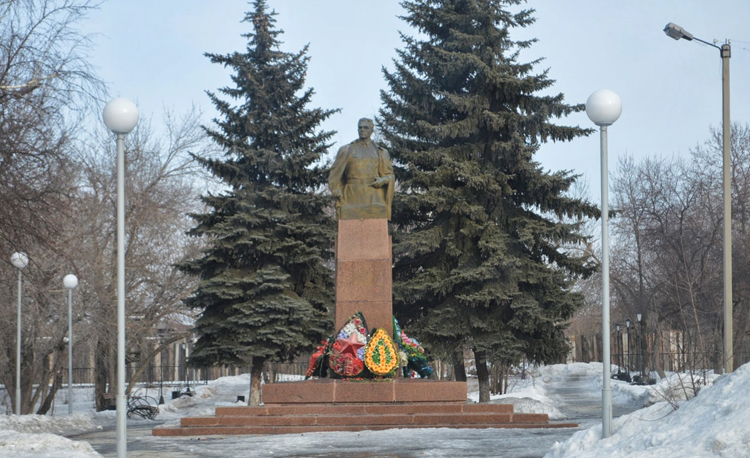 Памятник Николаю Ивановичу Кузнецову