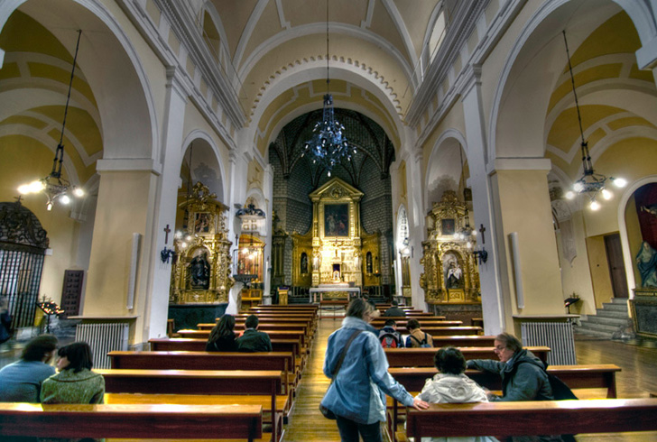 Внутри церкви Святого Фомы
