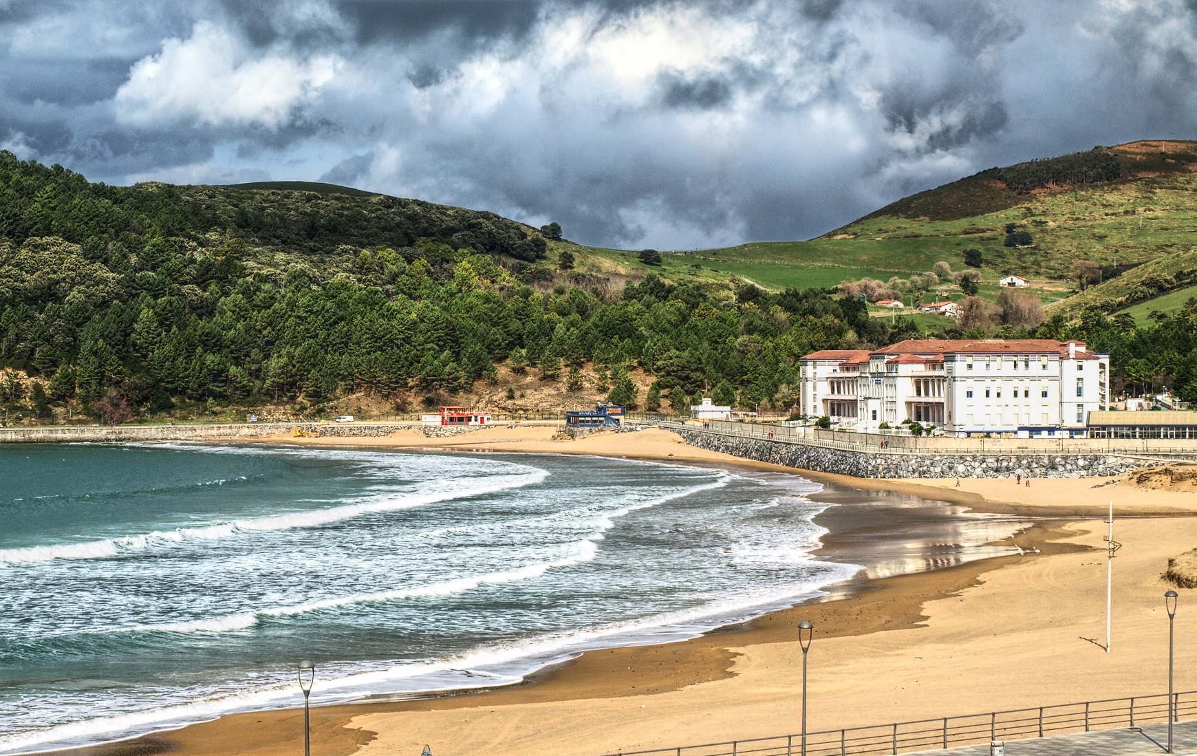 9 необычных пляжей Испании, уникальных по цвету и форме 