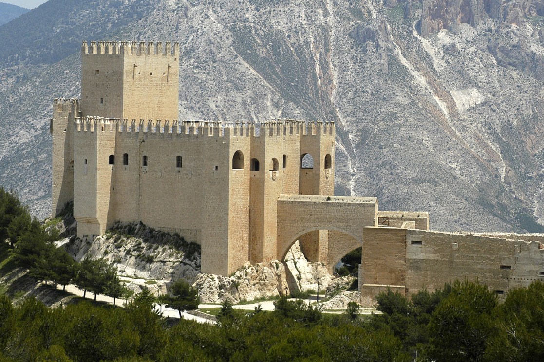 В свое время замок был лучшим фортификационным сооружением на юге Испании