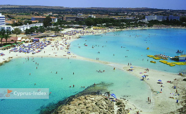 Пляж Нисси Бич и Нисси Бэй. Песчаные пляжи Кипра в районе Айя-Напы