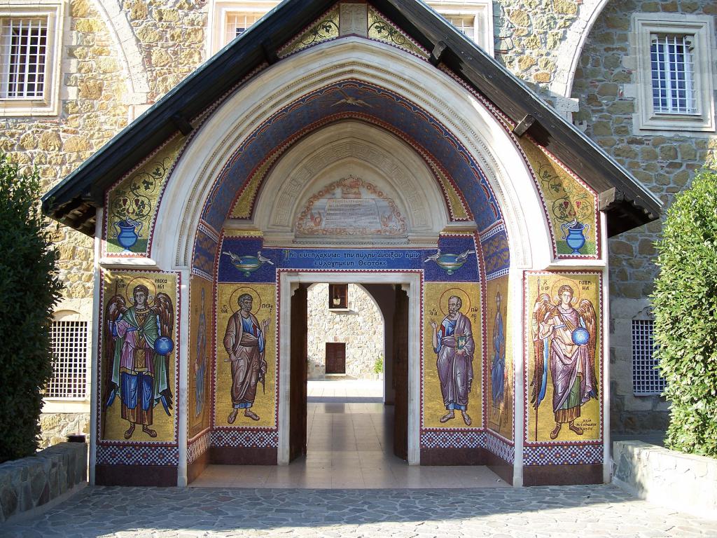 Монастырь Киккос