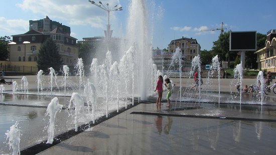 Центральный фонтан