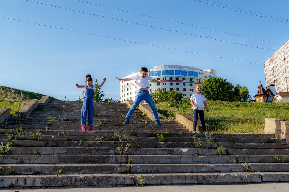 Сходить с семьей погулять