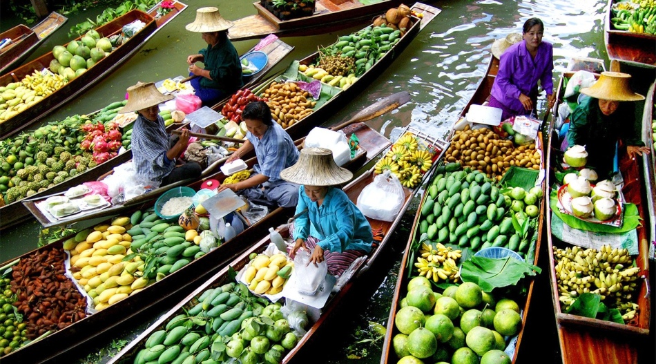 Плавучий рынок в таиланде