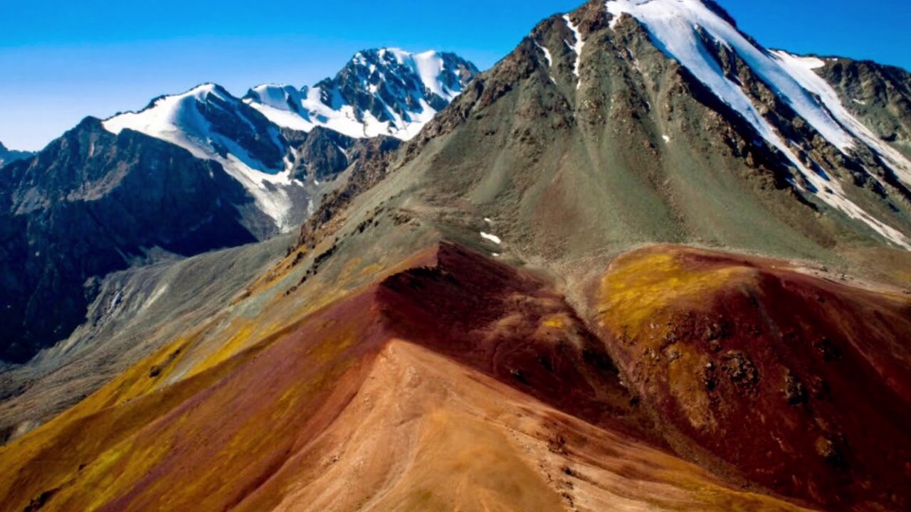 Mountains in kazakhstan. Тянь Шанские горы. Казахстан горы. Самая высокая гора Казахстана. Самая большая гора в Казахстане.