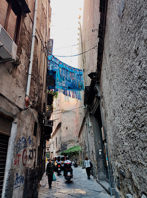 Улочки исторического центра Неаполя