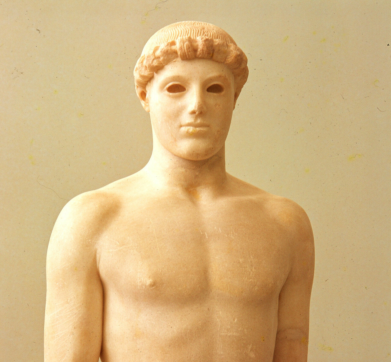 Критский мальчик (фрагмент), примерно 480 г. до н.э. Паросский мрамор
