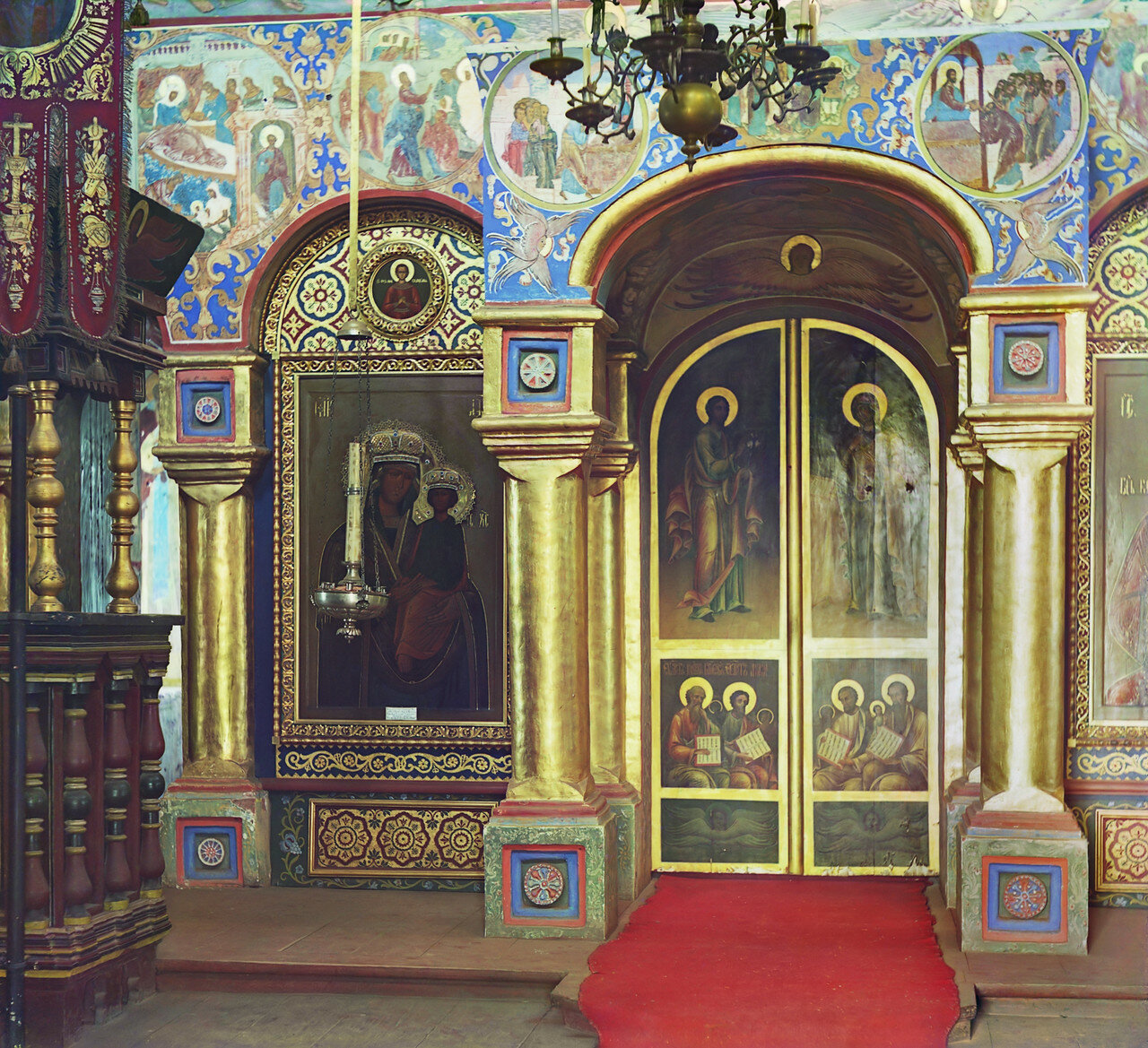Церковь Иоанна Богослова. Иконостас