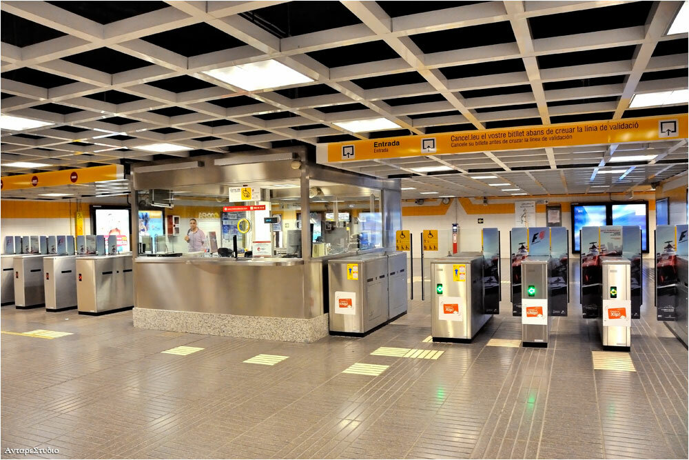 Станция метро Хоакин Соролья