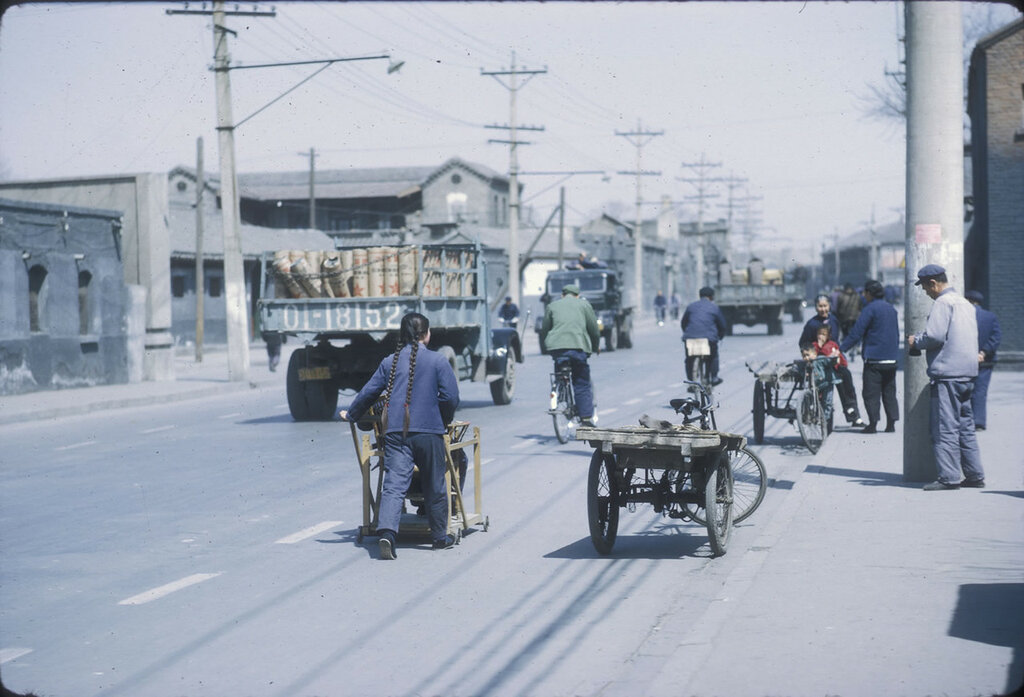 1972 Пекин уличная сцена20.jpg