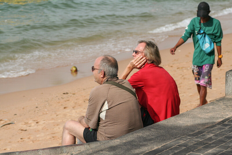 Туристы на пляже