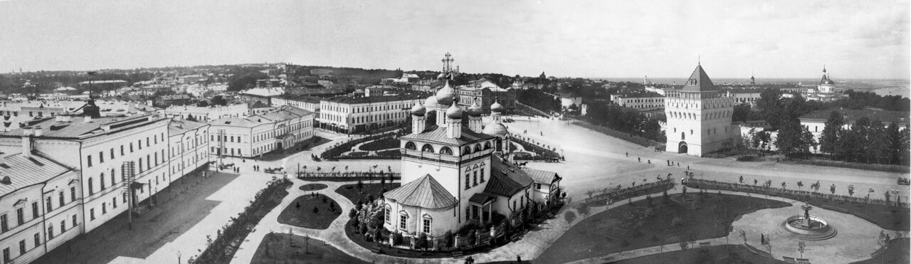 Благовещенская площадь с балкона хорового училища им. Л. Сивухина, 1896 год.