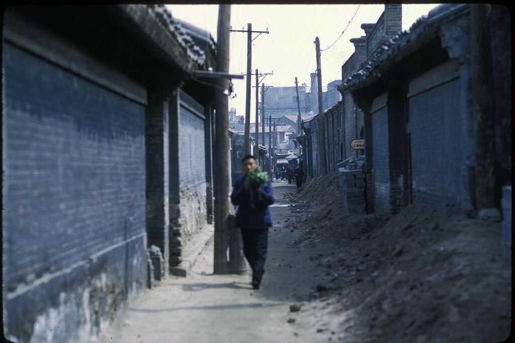1972 пекинская улочка2.jpg