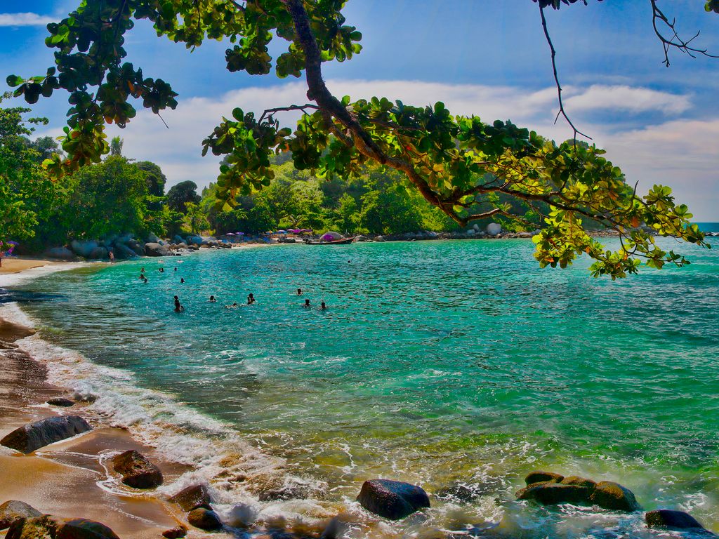 Paradise patong. Парадайз Бич Пхукет. Парадайз Бич Тайланд. Пляж Парадайз Пхукет. Пляж рай Патонг.