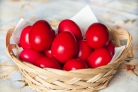 Красные пасхальные яйца