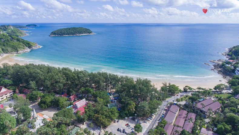 Пляж Найхарн, район Раваи, Пхукет, Таиланд