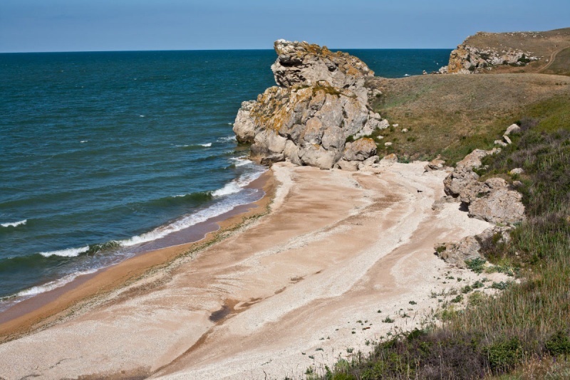 На фото – «Генеральские» пляжи в Крыму