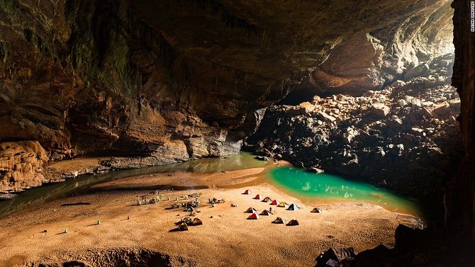 пещера  Сон Дунг, Вьетнам
