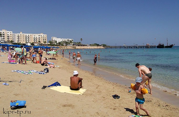 Цены на Кипре на пляжи и лежаки