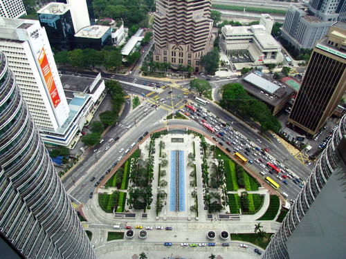 Мост между Petronas Towers в Куала-Лумпуре, Малайзия.