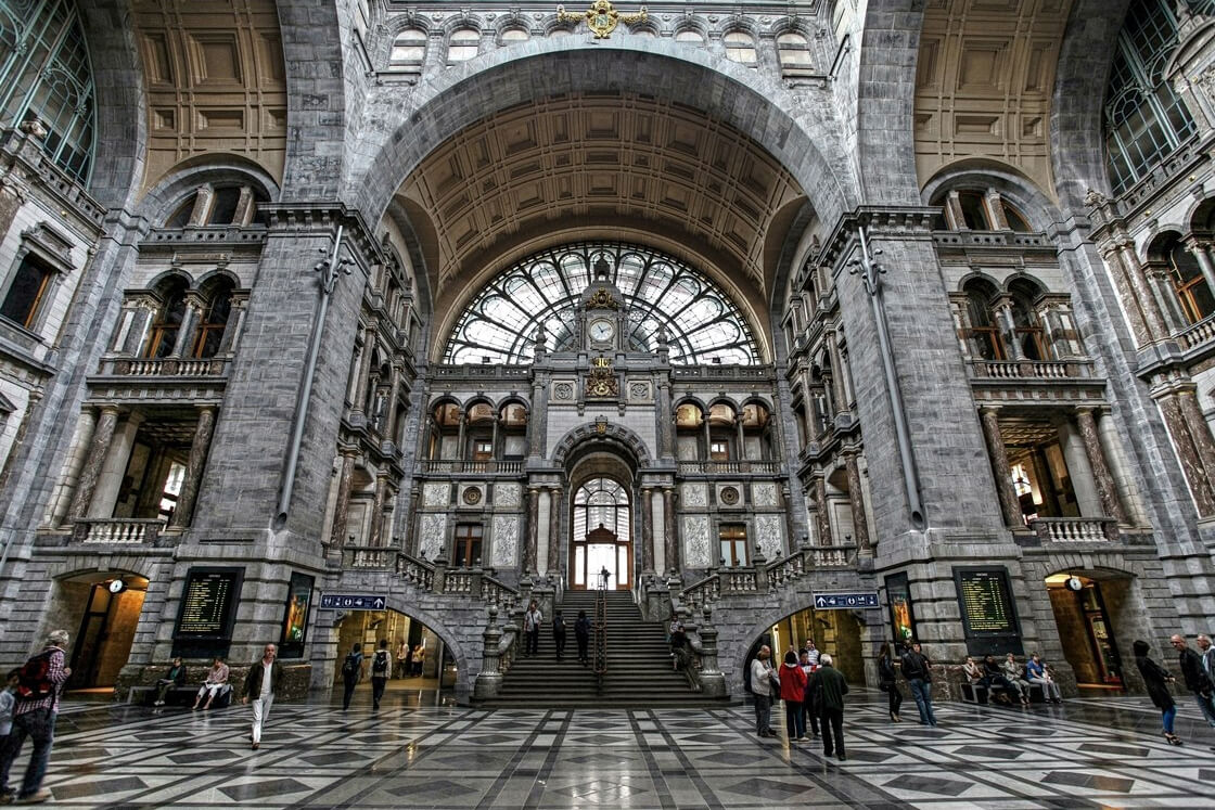 Вокзал Антверпена - главный зал